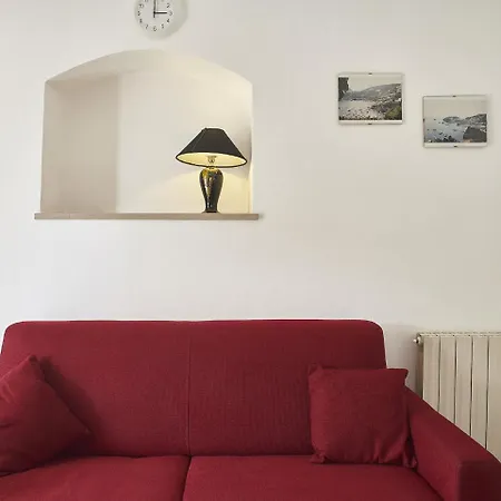 Aragosta Apartment *